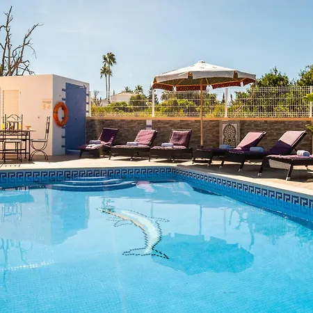 Holiday Home In Guia With Heated Pool Vila *